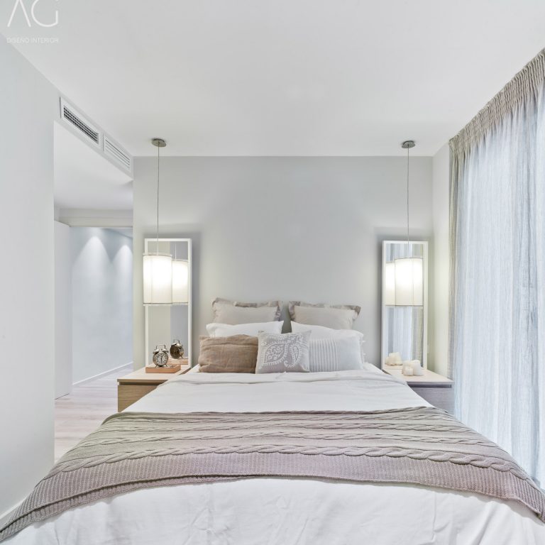 Dormitorio cálido interiorista murcia Alberto García