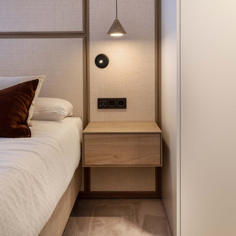 mesita-noche-flotante-dormitorio-moderno