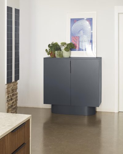 auxiliar-totem-2p-gris-antracita-teulat-ambiente