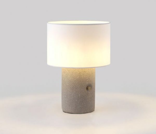 LAMPARA DE SOBREMESA ASPECTO NATURAL