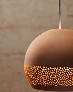 lámpara suspendida cerámica barro Alberto García diseño interior