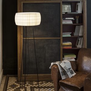 Lámpara de pie Isamu